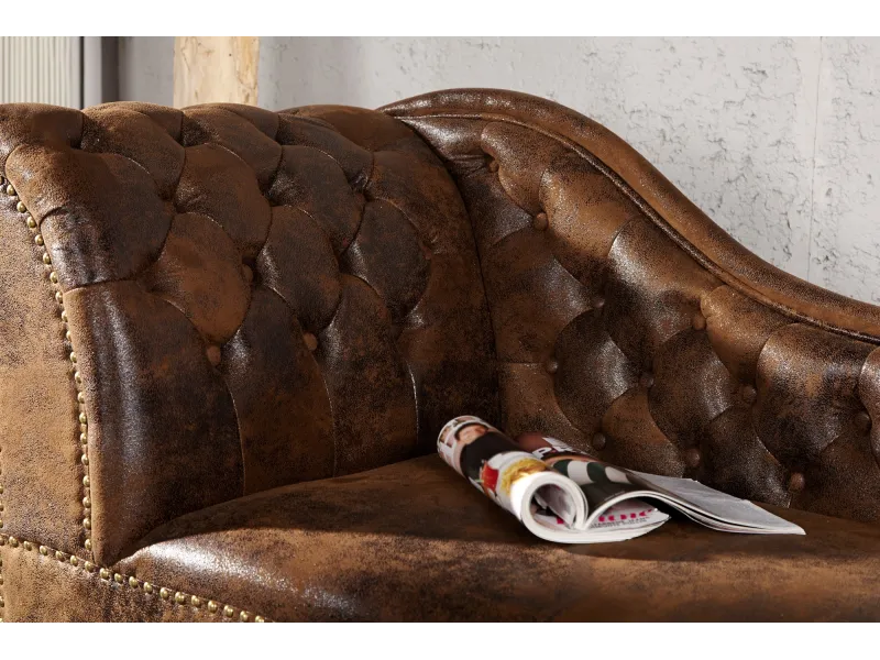 Méridienne design Chesterfield teinté marron antique