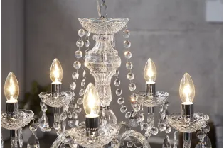 Lustre transparent suspendue avec 5 bougies 2
