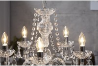 Lustre transparent suspendue  avec 5 bougies