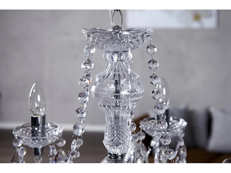 Lustre transparent suspendue avec 5 bougies
