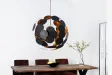 Lampe suspendue de design boule en métal coloris doré et noir
