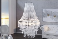 Lustre de luxe avec des cristaux en strass transparent