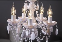 Lustre chandelier design avec 5 lumières en acrylique transparent