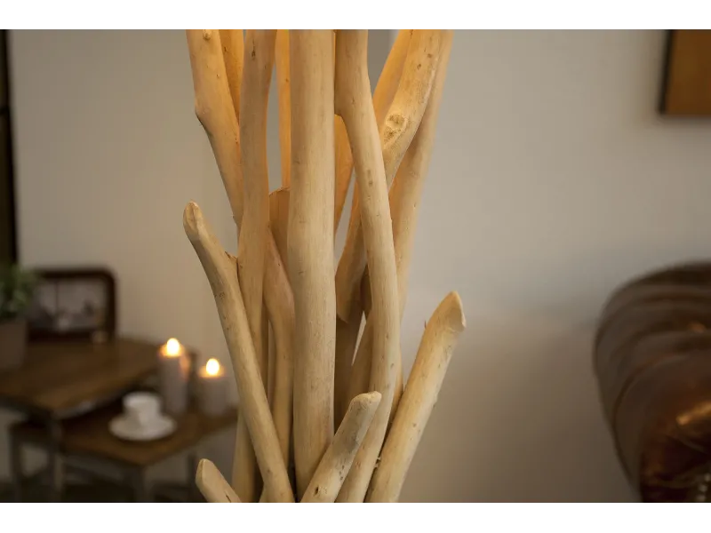 Lampadaire de 155 cm en bois flotté coloris beige