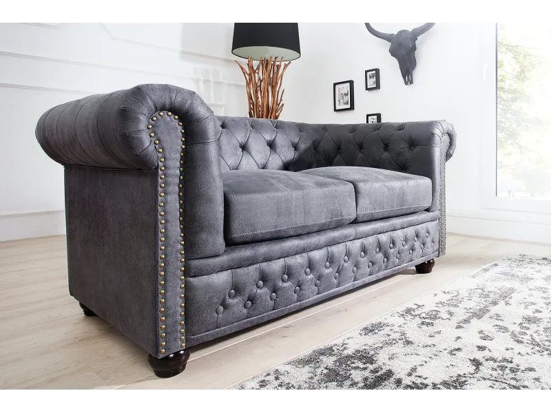 Canapé CHESTERFIELD 2 Places en Microfibre Gris Aspect Antique – Élégance et Confort au Rendez-vous