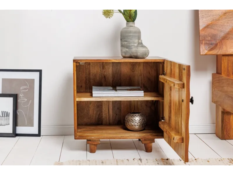 Table de chevet en bois massif sculpté scorpion coloris noir 50cm pas cher