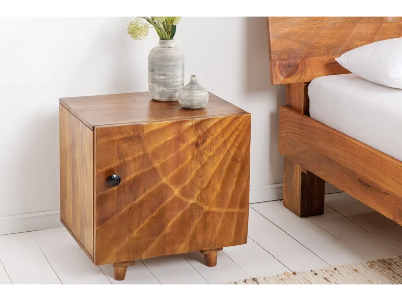 Table de chevet en bois massif sculpté scorpion coloris noir 50cm pas cher