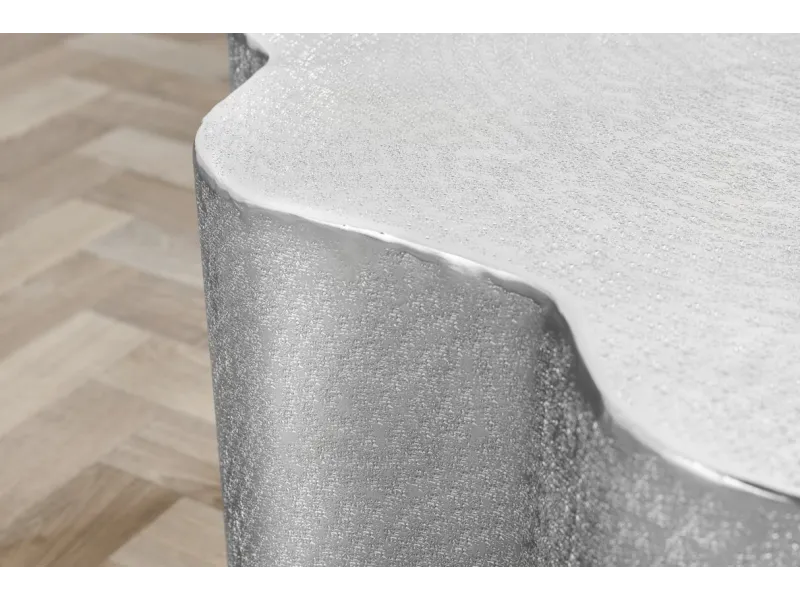 Table basse de 70 cm design oriental coloris argenté