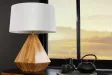 Lampe à poser design coquillage coloris beige Lampes à poser |adeniahome...