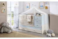 Chambre bébé de style cosy coloris blanc et bleu