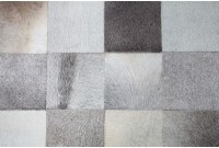 Tapis style patchwork en vraie fourrure teinté gris