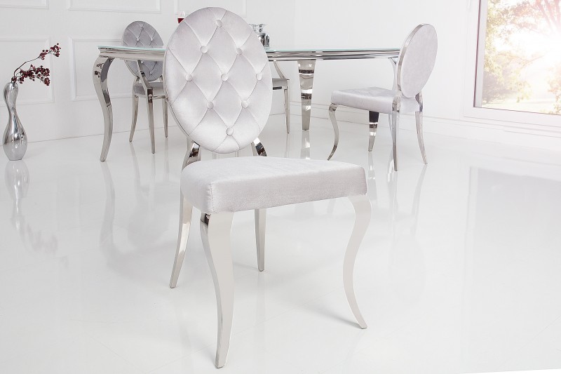 Chaise style baroque de salle à manger en velours coloris gris