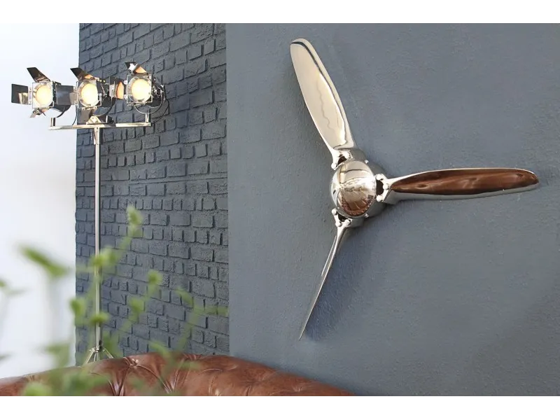 Objet décoratif mural design hélice coloris argenté en aluminium