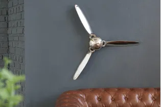 Objet décoratif mural design hélice coloris argenté en aluminium 2