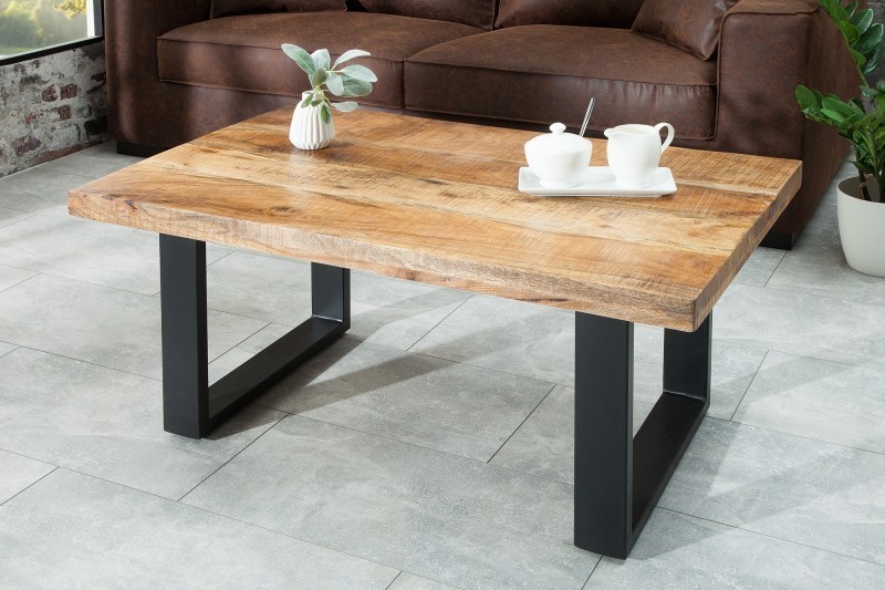 Table basse design industriel en bois massif et métal coloris naturel et noir