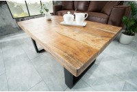 Table basse design industriel en bois massif et métal coloris naturel et noir