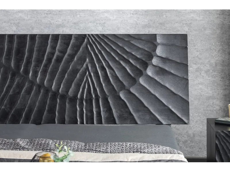 Lit en bois massif sculpté scorpion coloris noir 180x200cm