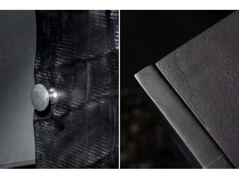 Table de chevet en bois massif sculpté scorpion coloris noir 50cm