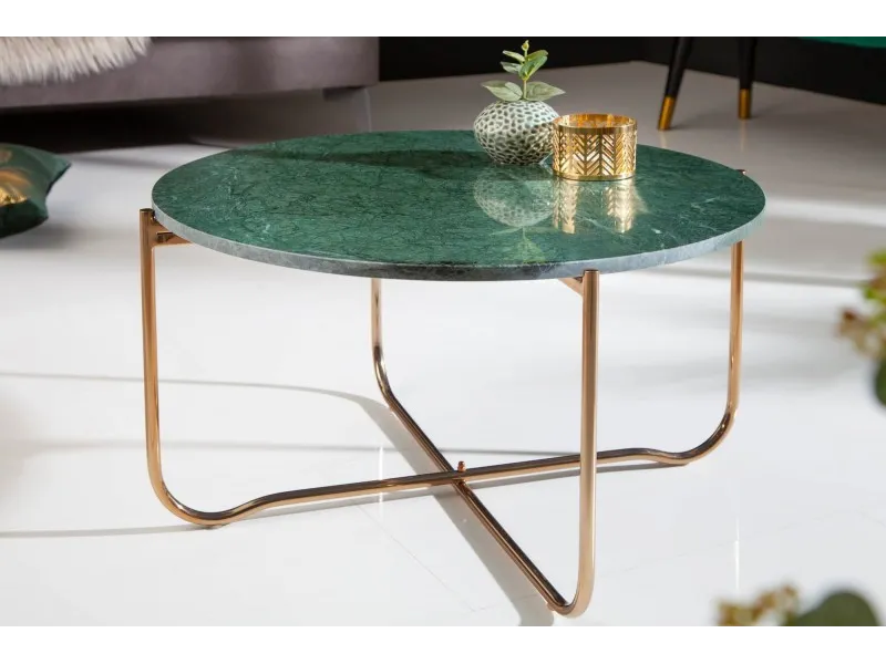 Table basse design en marbre coloris vert avec piétement en métal doré